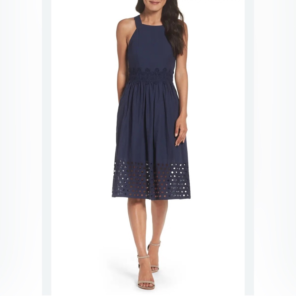 Vince Camuto navy blue laser cut lacy look dress sz  2